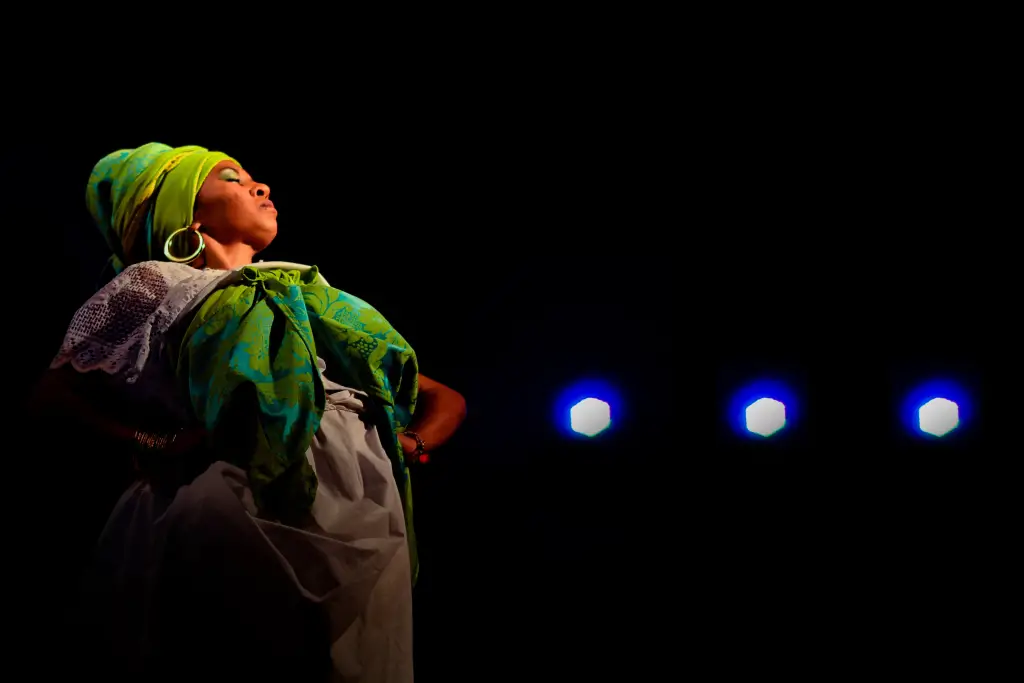 woman wearing colors paired with dark green