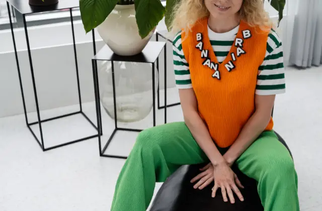 girl on green pants at the mall