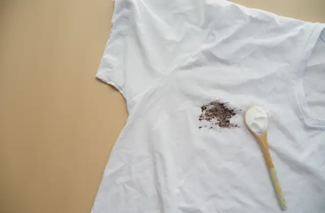 stain removing with sodium bicarb